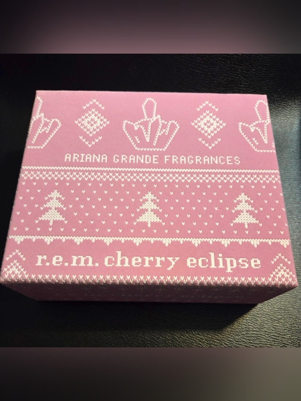 Ariana Grande r.e.m. Cherry Eclipse Gift 2 Piece Set